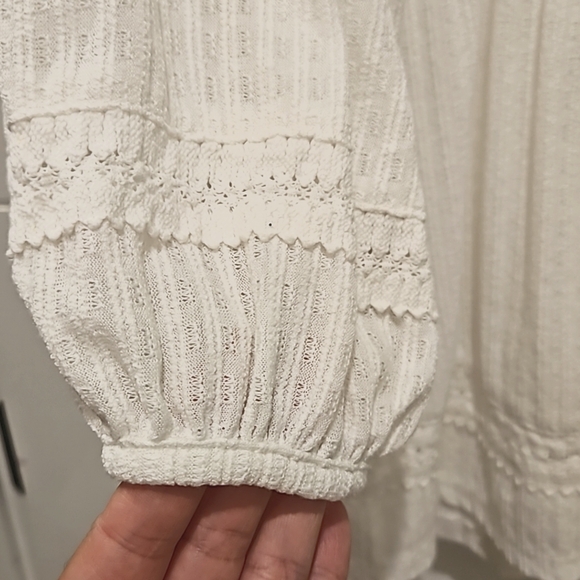 White Top made by Wishlist - Medium - Picture 3 of 4